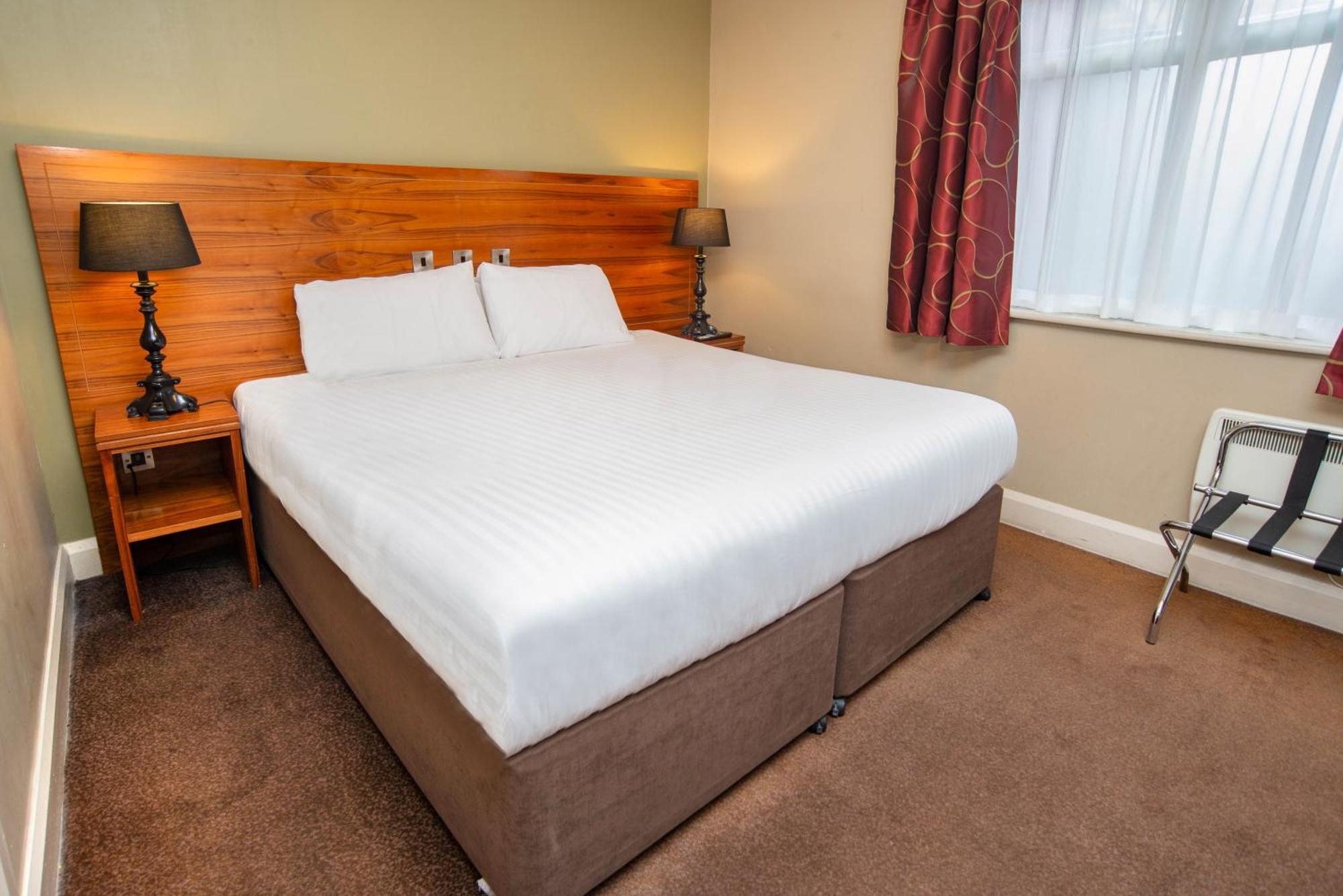 The Shrewsbury Hotel Wetherspoon 외부 사진