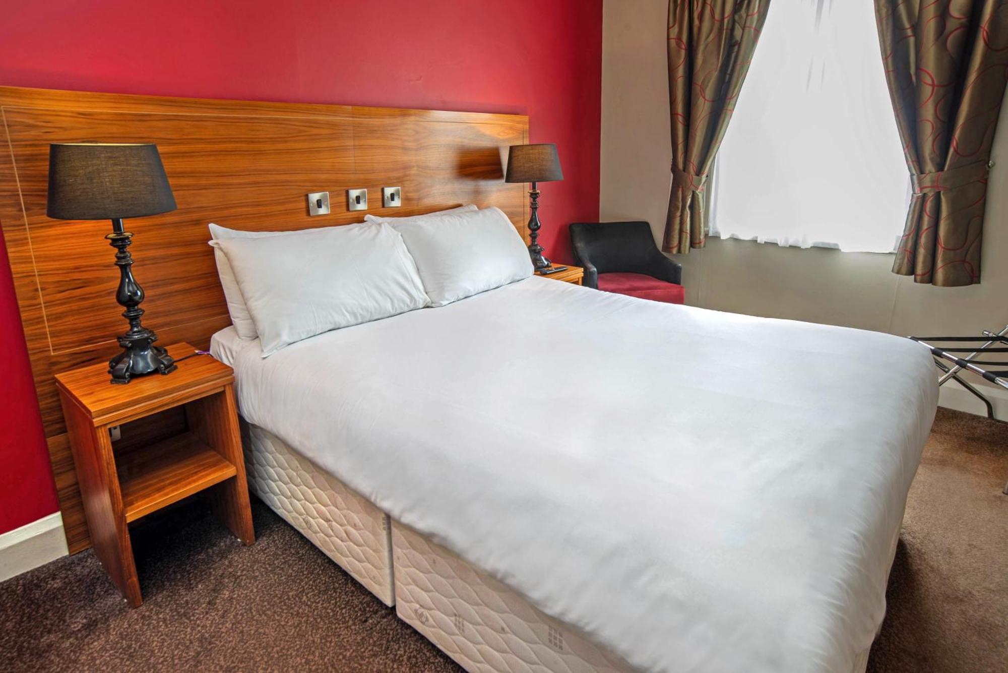 The Shrewsbury Hotel Wetherspoon 외부 사진