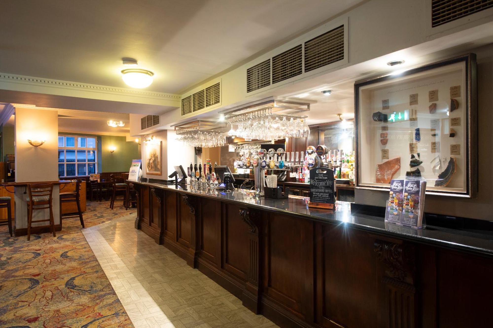 The Shrewsbury Hotel Wetherspoon 외부 사진