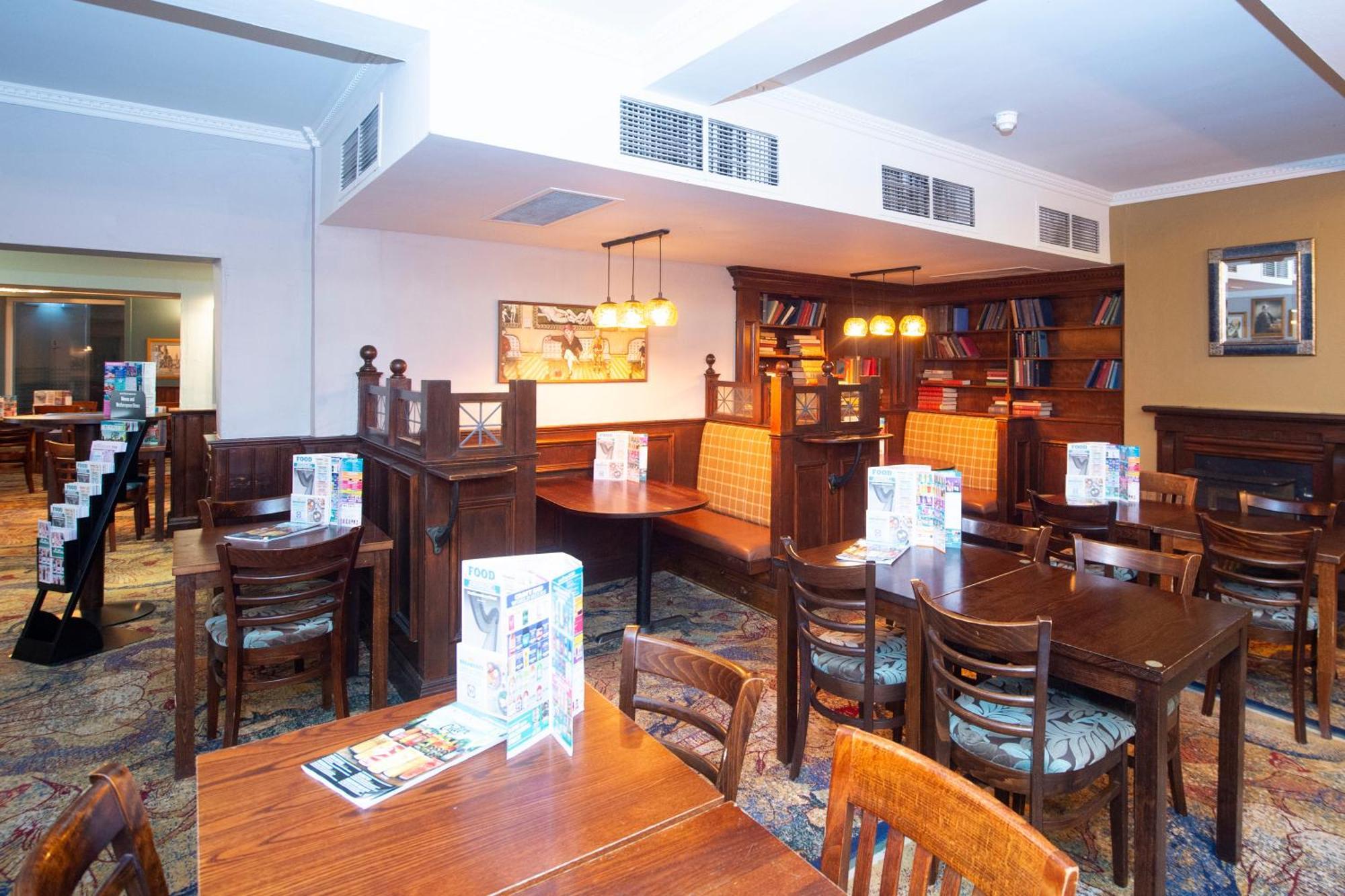 The Shrewsbury Hotel Wetherspoon 외부 사진