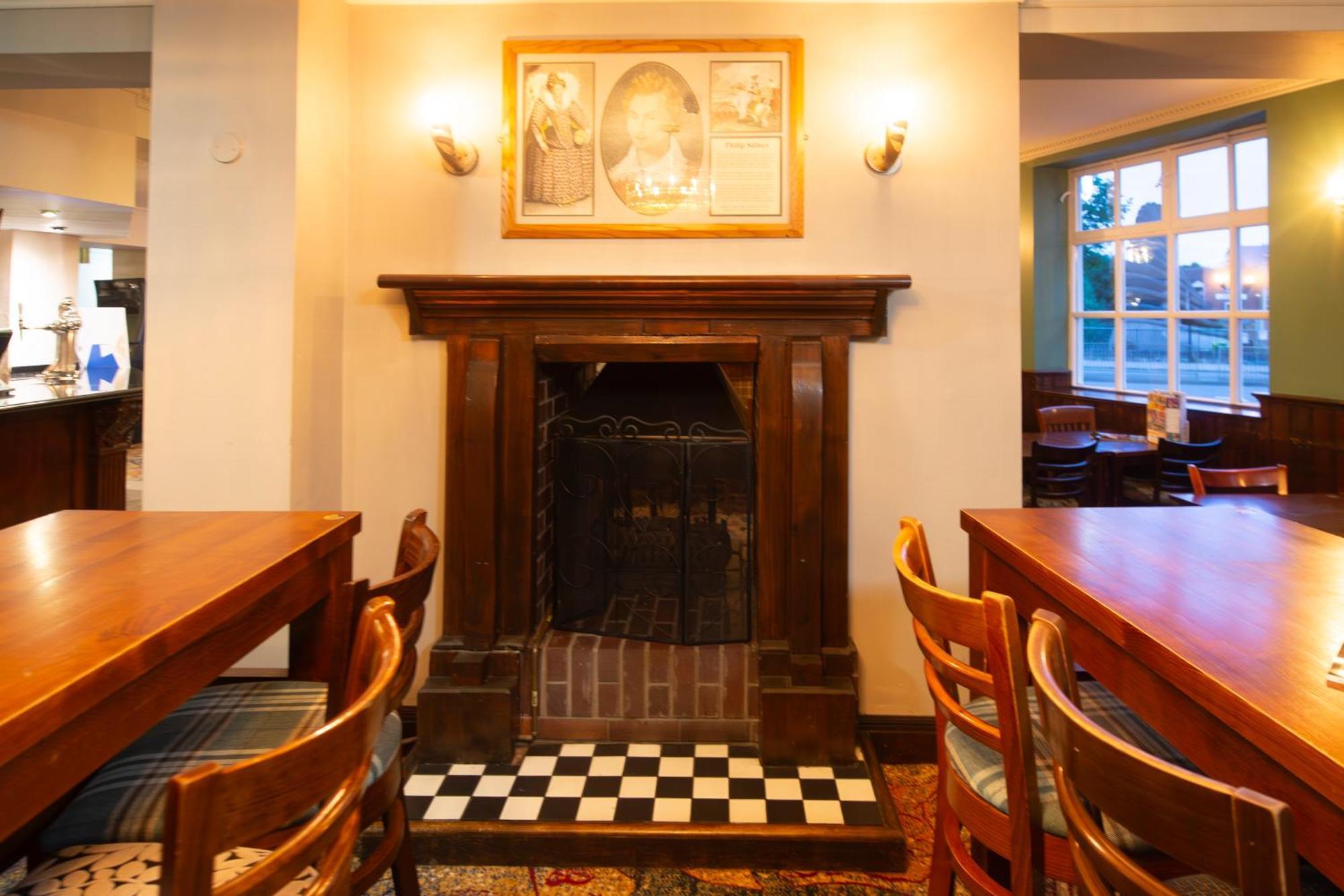 The Shrewsbury Hotel Wetherspoon 외부 사진