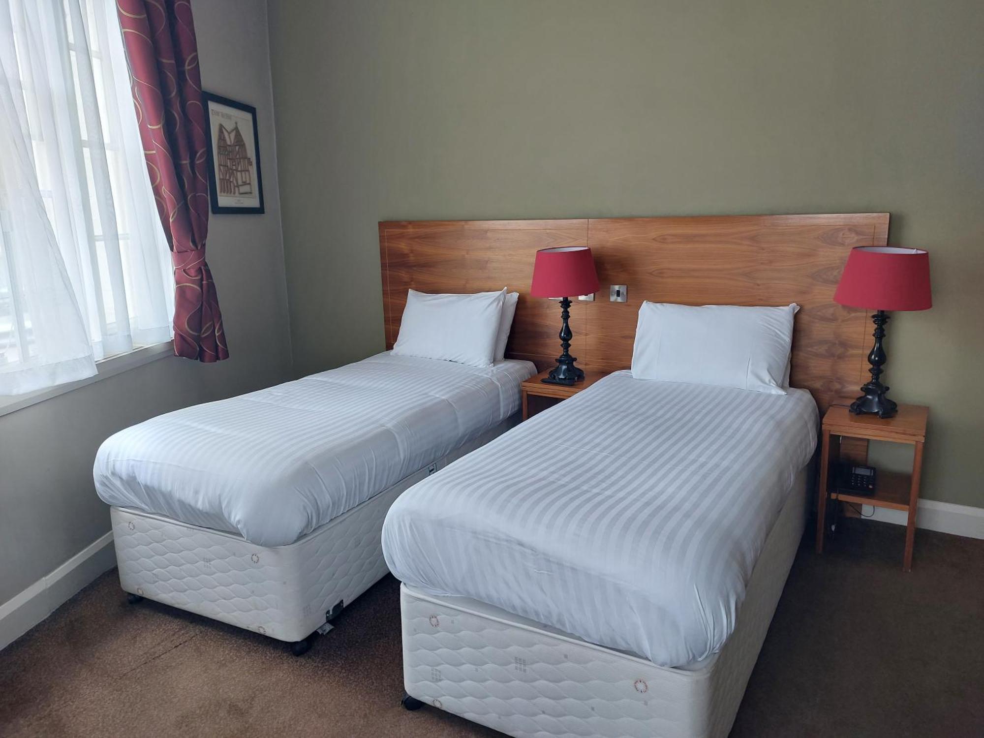 The Shrewsbury Hotel Wetherspoon 외부 사진
