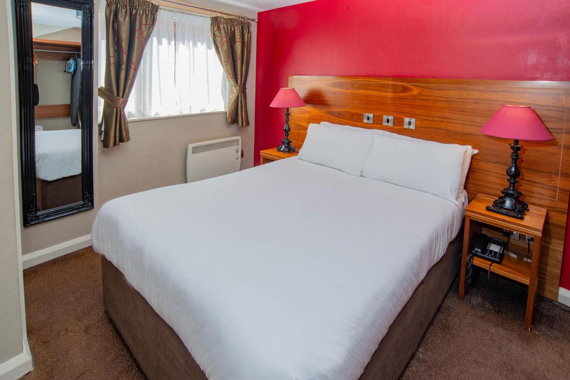 The Shrewsbury Hotel Wetherspoon 외부 사진